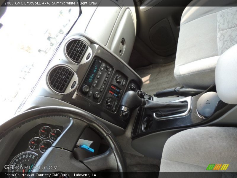 Summit White / Light Gray 2005 GMC Envoy SLE 4x4