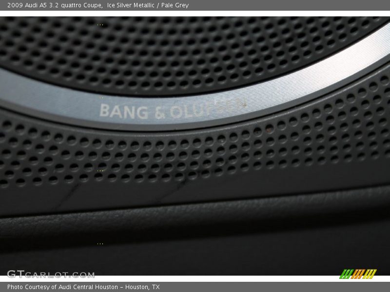 Ice Silver Metallic / Pale Grey 2009 Audi A5 3.2 quattro Coupe