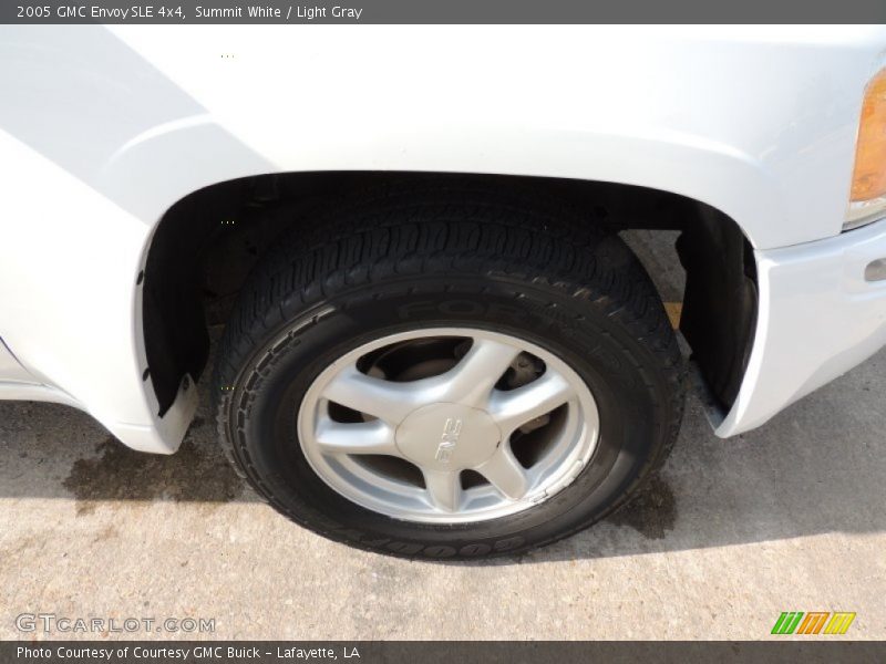 Summit White / Light Gray 2005 GMC Envoy SLE 4x4