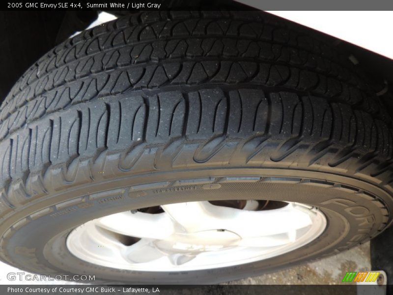Summit White / Light Gray 2005 GMC Envoy SLE 4x4