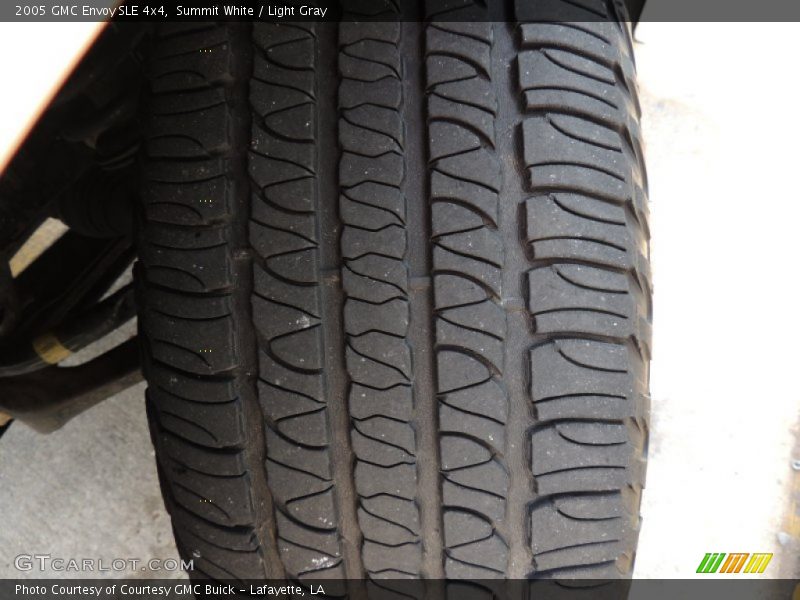 Summit White / Light Gray 2005 GMC Envoy SLE 4x4