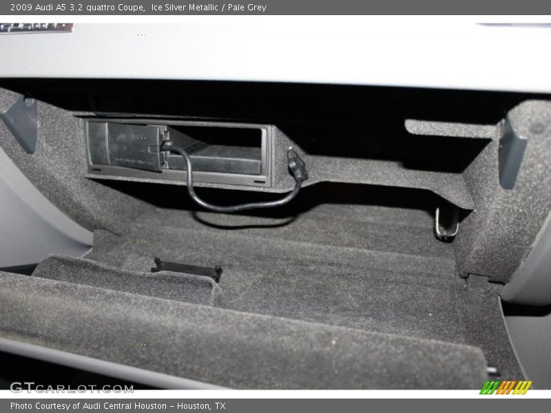 Ice Silver Metallic / Pale Grey 2009 Audi A5 3.2 quattro Coupe