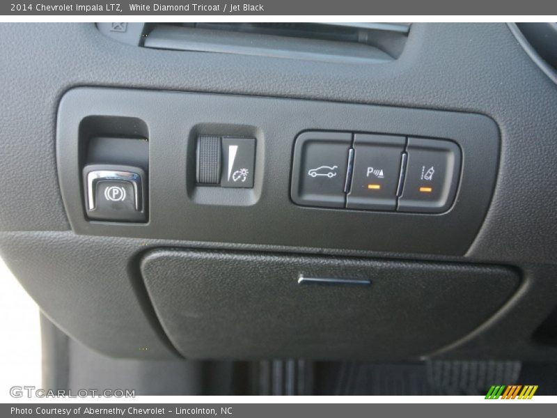 White Diamond Tricoat / Jet Black 2014 Chevrolet Impala LTZ