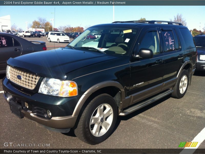 Front 3/4 View of 2004 Explorer Eddie Bauer 4x4