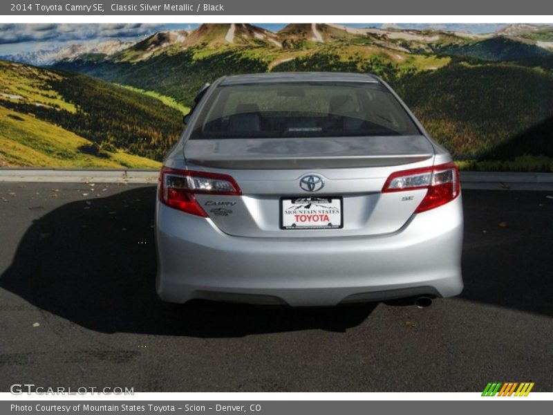 Classic Silver Metallic / Black 2014 Toyota Camry SE