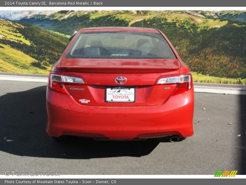 Barcelona Red Metallic / Black 2014 Toyota Camry SE