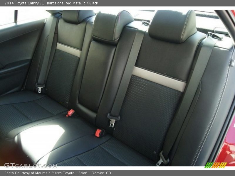 Barcelona Red Metallic / Black 2014 Toyota Camry SE