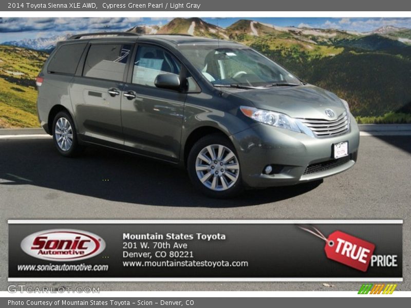 Cypress Green Pearl / Light Gray 2014 Toyota Sienna XLE AWD