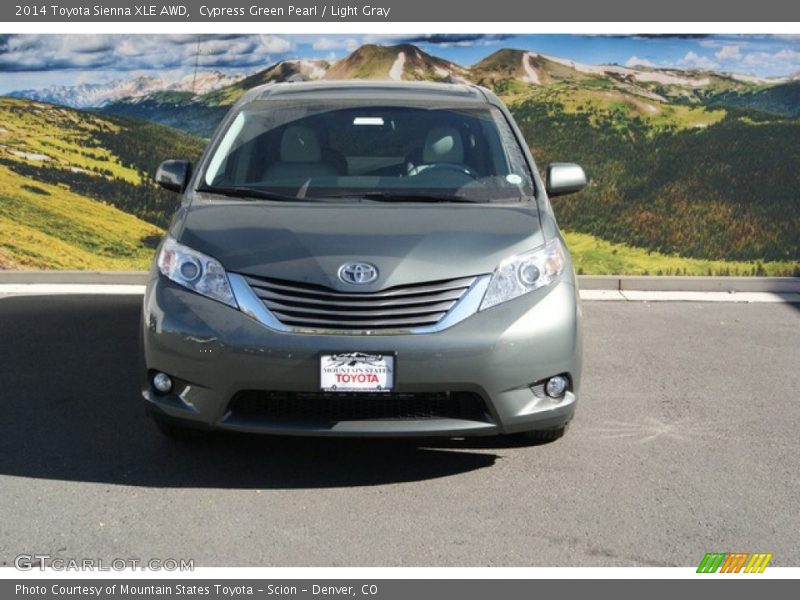 Cypress Green Pearl / Light Gray 2014 Toyota Sienna XLE AWD