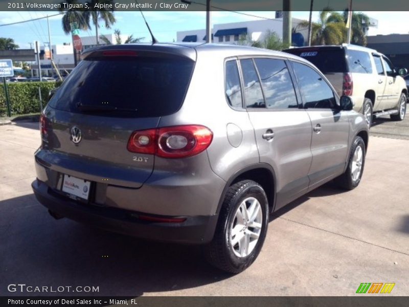 Alpine Gray Metallic / Clay Gray 2011 Volkswagen Tiguan S