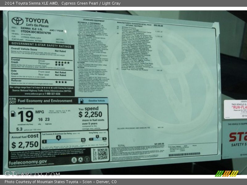 Cypress Green Pearl / Light Gray 2014 Toyota Sienna XLE AWD