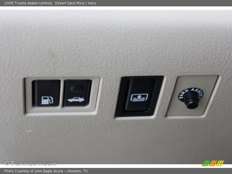 Desert Sand Mica / Ivory 2006 Toyota Avalon Limited