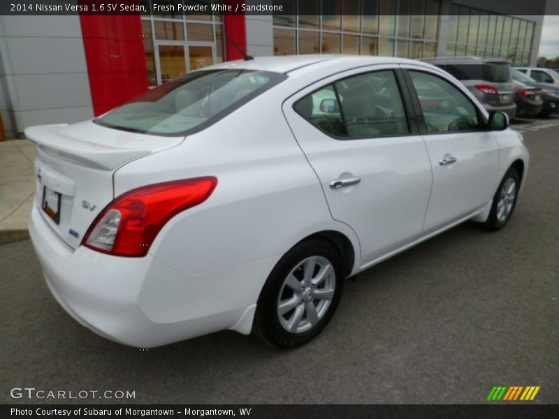 Fresh Powder White / Sandstone 2014 Nissan Versa 1.6 SV Sedan