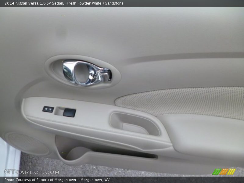 Fresh Powder White / Sandstone 2014 Nissan Versa 1.6 SV Sedan
