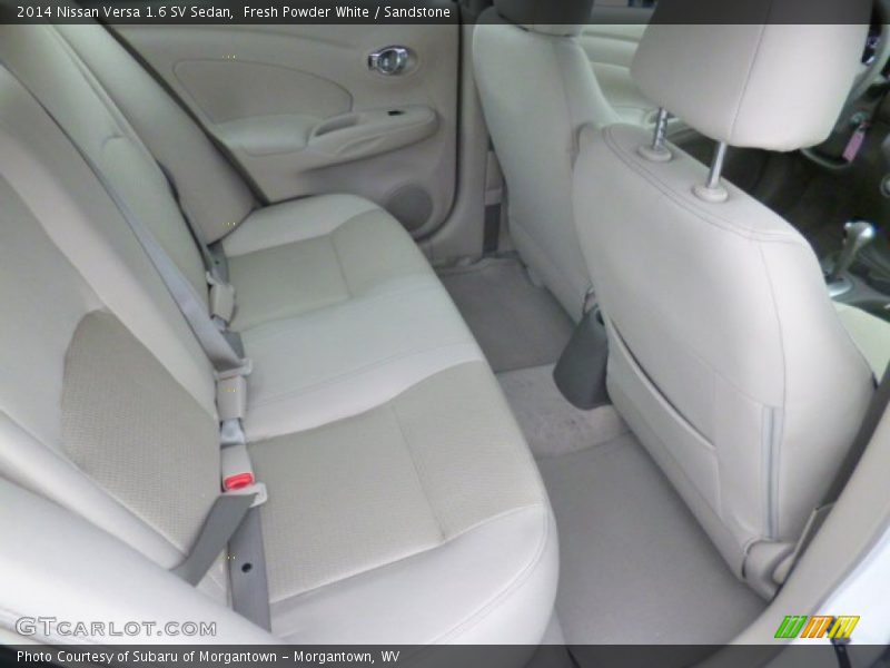 Fresh Powder White / Sandstone 2014 Nissan Versa 1.6 SV Sedan