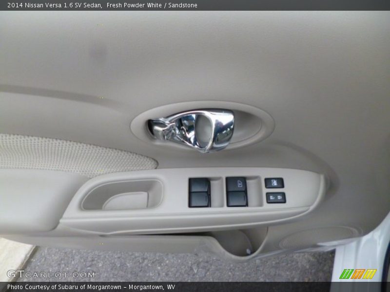 Fresh Powder White / Sandstone 2014 Nissan Versa 1.6 SV Sedan