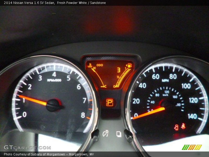 Fresh Powder White / Sandstone 2014 Nissan Versa 1.6 SV Sedan