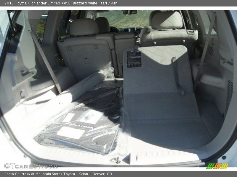 Blizzard White Pearl / Ash 2013 Toyota Highlander Limited 4WD