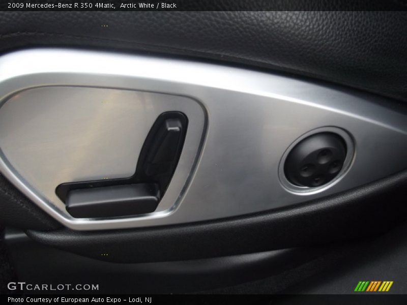 Arctic White / Black 2009 Mercedes-Benz R 350 4Matic