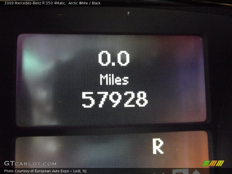 Arctic White / Black 2009 Mercedes-Benz R 350 4Matic