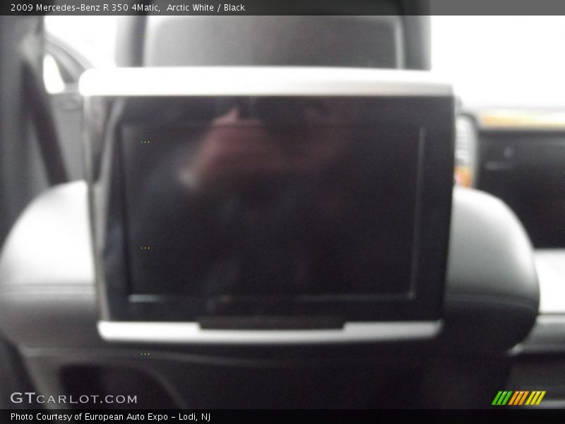 Arctic White / Black 2009 Mercedes-Benz R 350 4Matic