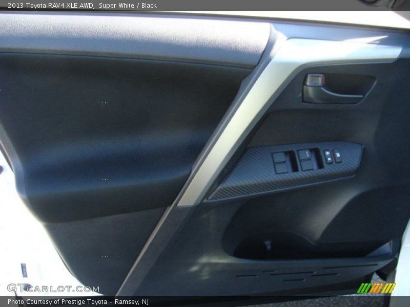 Super White / Black 2013 Toyota RAV4 XLE AWD