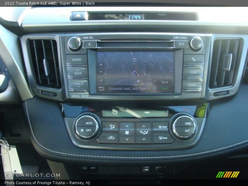 Super White / Black 2013 Toyota RAV4 XLE AWD