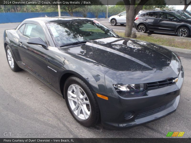 Front 3/4 View of 2014 Camaro LS Coupe