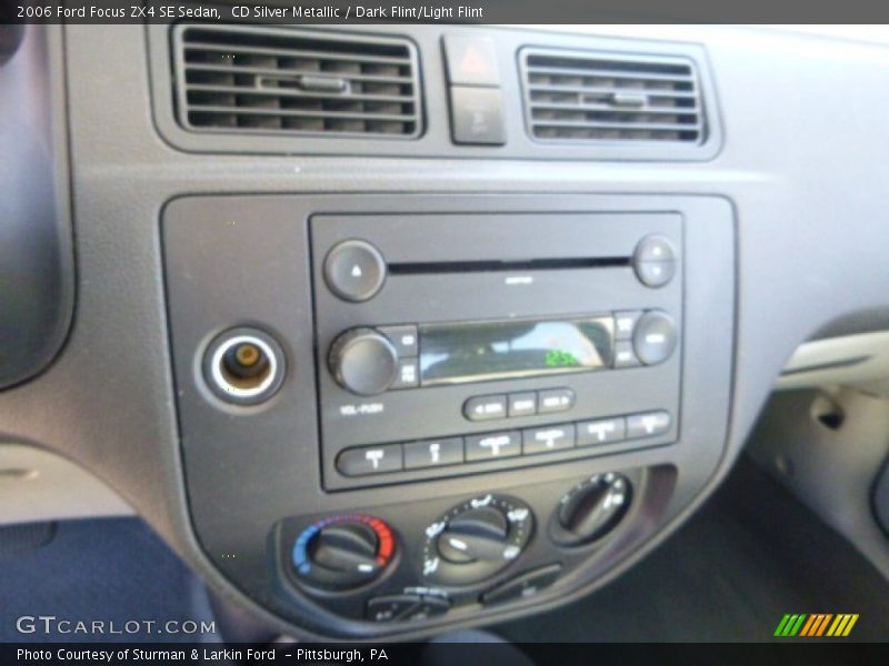 CD Silver Metallic / Dark Flint/Light Flint 2006 Ford Focus ZX4 SE Sedan