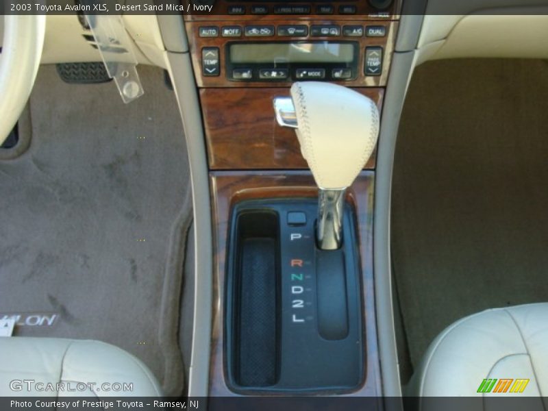 Desert Sand Mica / Ivory 2003 Toyota Avalon XLS