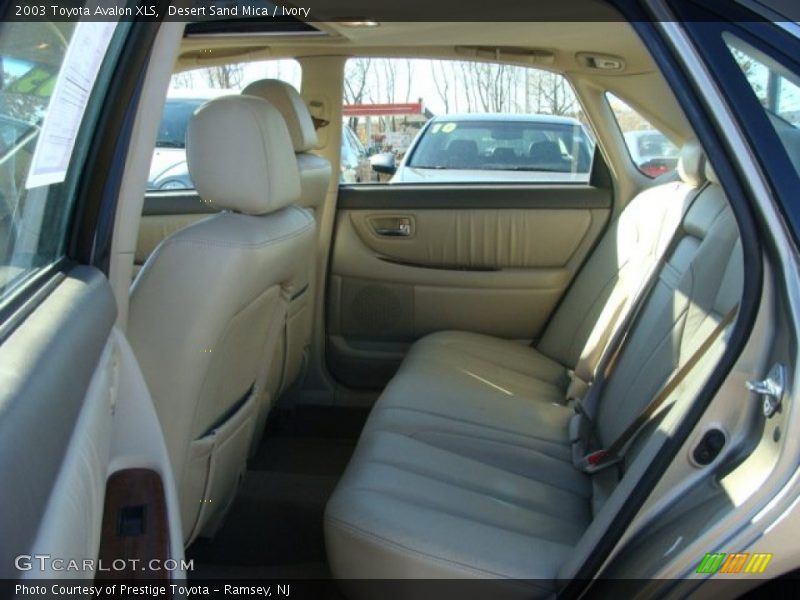 Desert Sand Mica / Ivory 2003 Toyota Avalon XLS