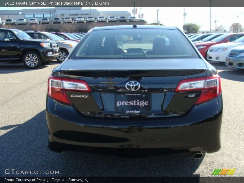 Attitude Black Metallic / Black/Ash 2012 Toyota Camry SE
