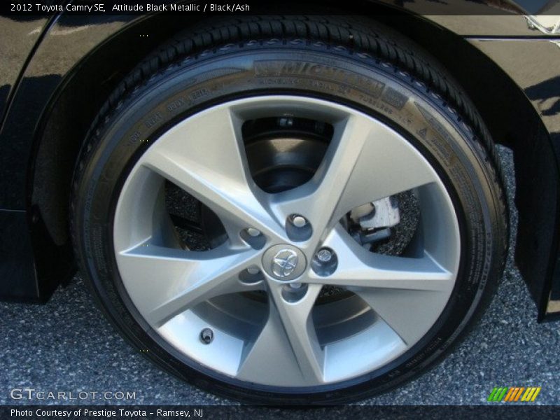 Attitude Black Metallic / Black/Ash 2012 Toyota Camry SE