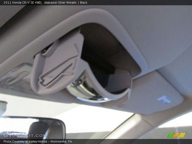 Alabaster Silver Metallic / Black 2011 Honda CR-V SE 4WD
