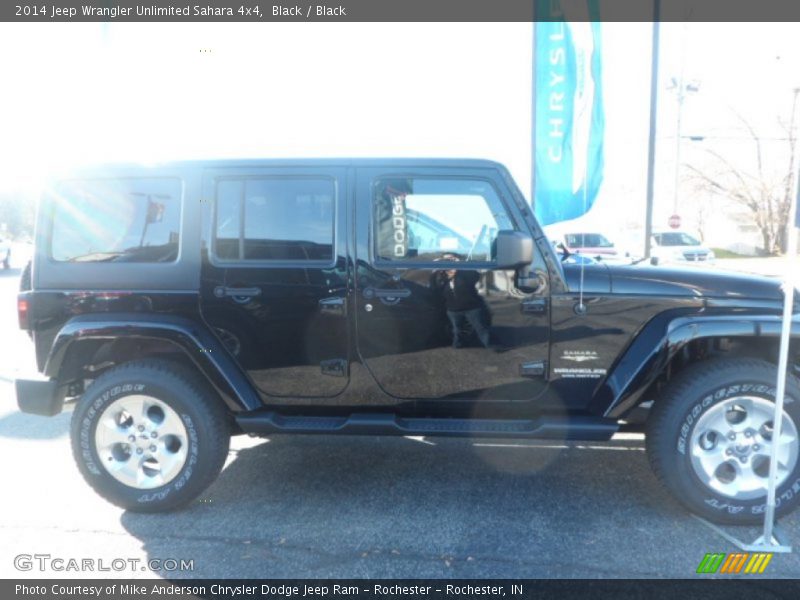 Black / Black 2014 Jeep Wrangler Unlimited Sahara 4x4