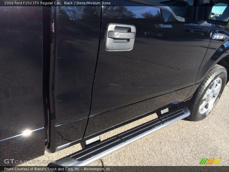 Black / Stone/Medium Stone 2009 Ford F150 STX Regular Cab