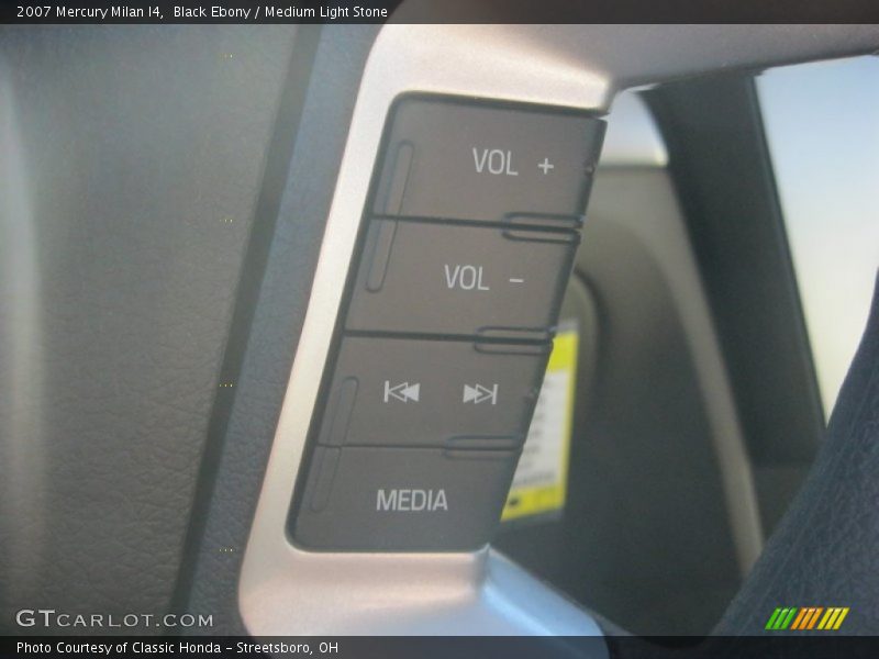 Black Ebony / Medium Light Stone 2007 Mercury Milan I4