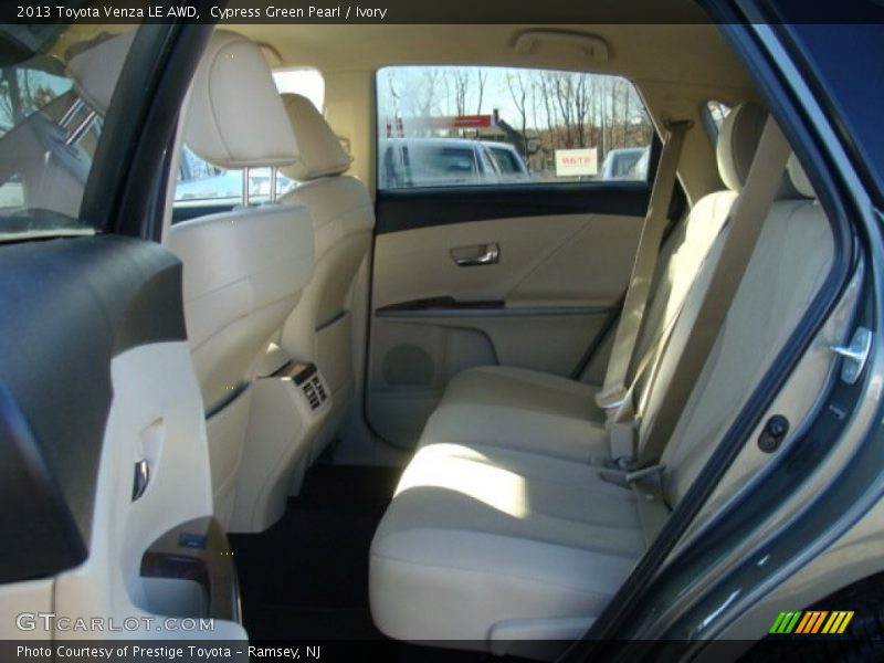 Cypress Green Pearl / Ivory 2013 Toyota Venza LE AWD