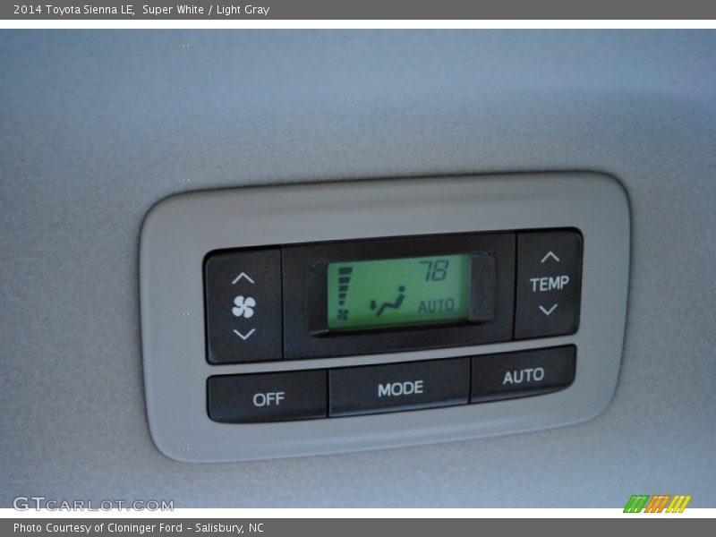 Super White / Light Gray 2014 Toyota Sienna LE