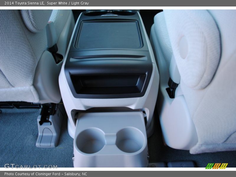 Super White / Light Gray 2014 Toyota Sienna LE