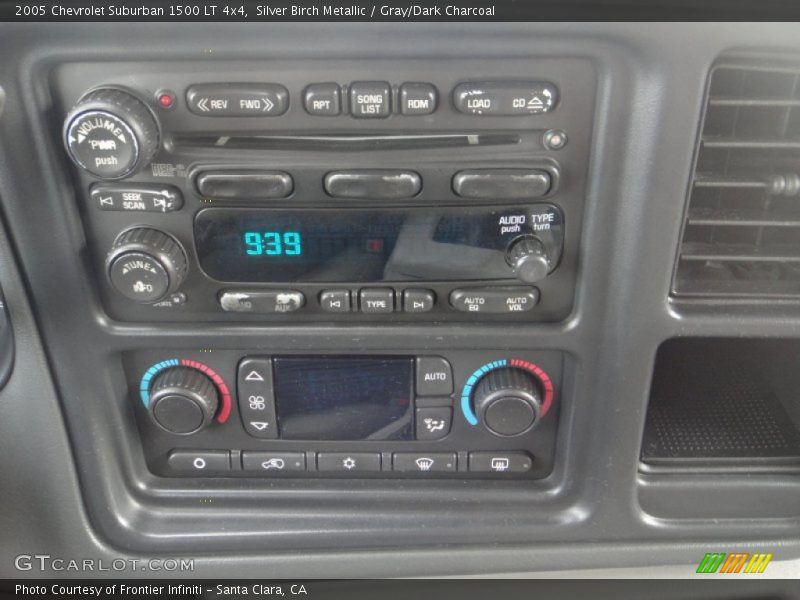 Silver Birch Metallic / Gray/Dark Charcoal 2005 Chevrolet Suburban 1500 LT 4x4