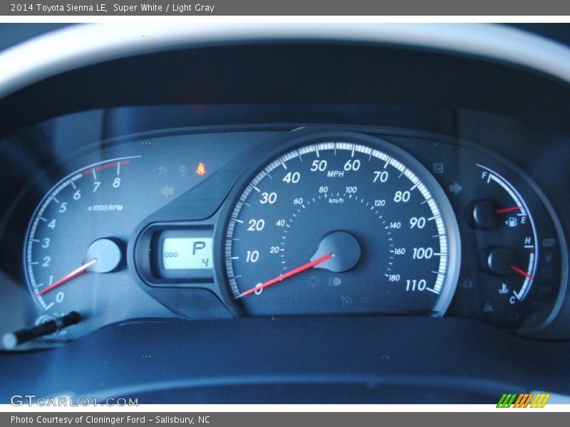 Super White / Light Gray 2014 Toyota Sienna LE
