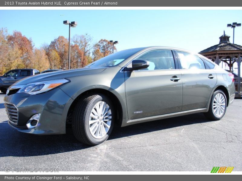 Cypress Green Pearl / Almond 2013 Toyota Avalon Hybrid XLE