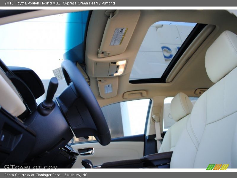 Cypress Green Pearl / Almond 2013 Toyota Avalon Hybrid XLE