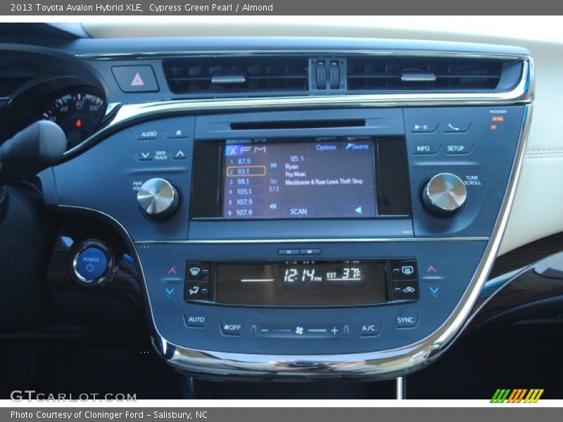 Cypress Green Pearl / Almond 2013 Toyota Avalon Hybrid XLE