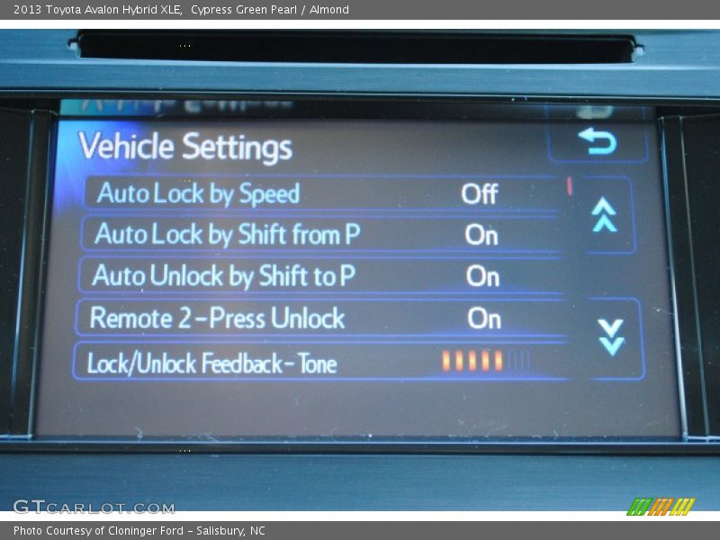 Cypress Green Pearl / Almond 2013 Toyota Avalon Hybrid XLE