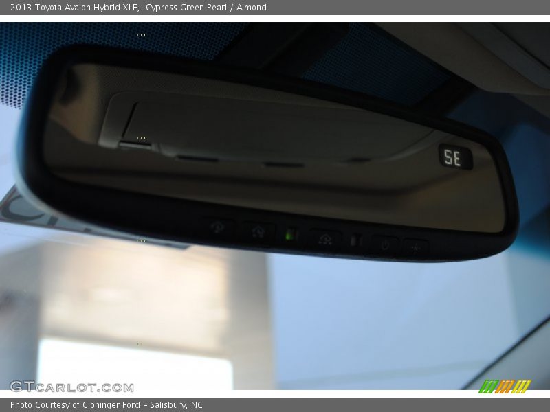 Cypress Green Pearl / Almond 2013 Toyota Avalon Hybrid XLE