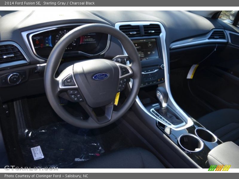 Dashboard of 2014 Fusion SE