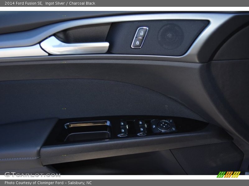 Ingot Silver / Charcoal Black 2014 Ford Fusion SE