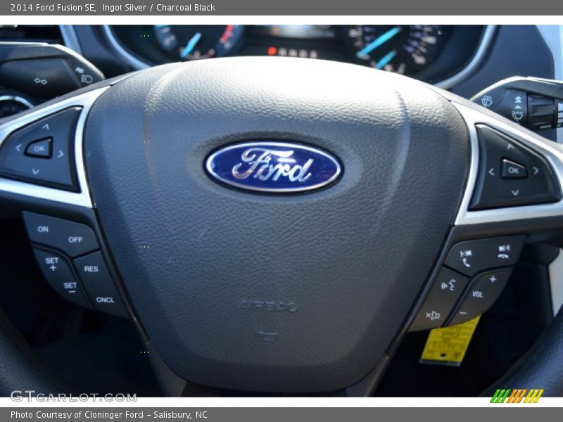 Ingot Silver / Charcoal Black 2014 Ford Fusion SE